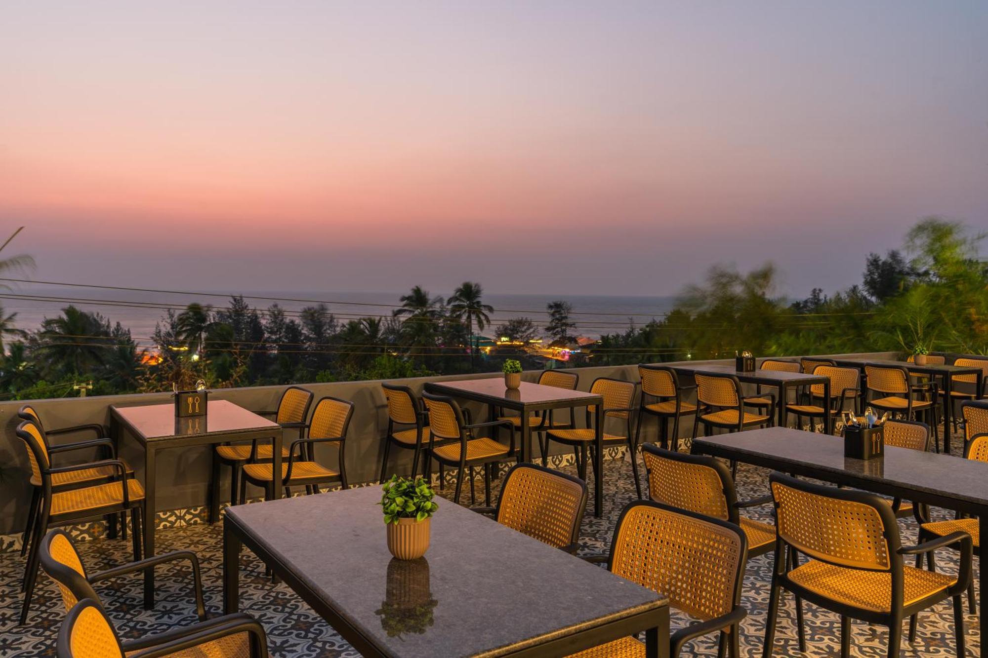 The Hosteller Goa, Mandrem Exterior photo