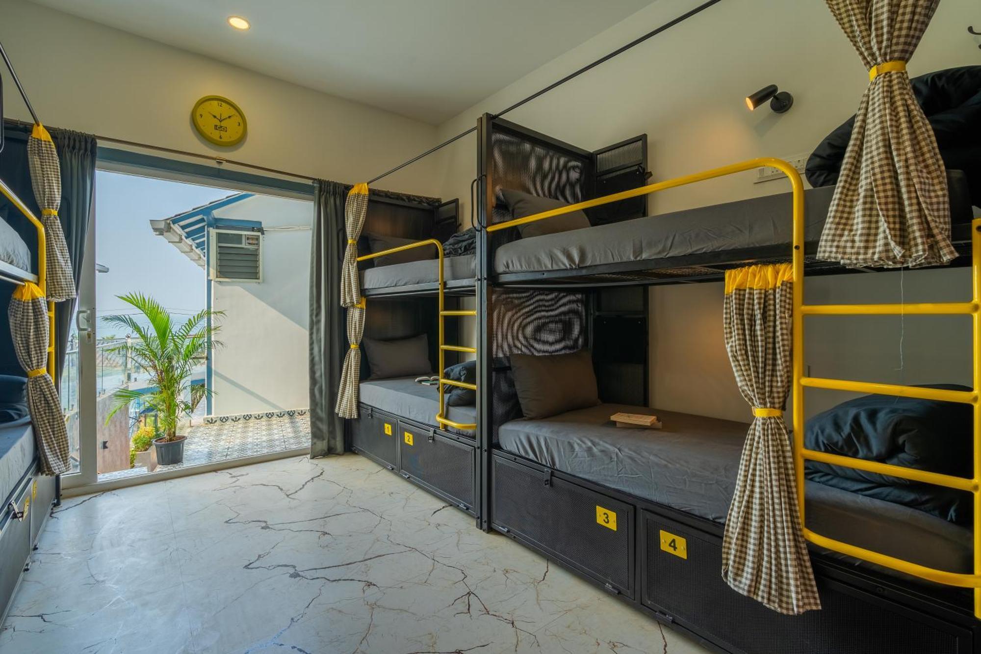 The Hosteller Goa, Mandrem Exterior photo