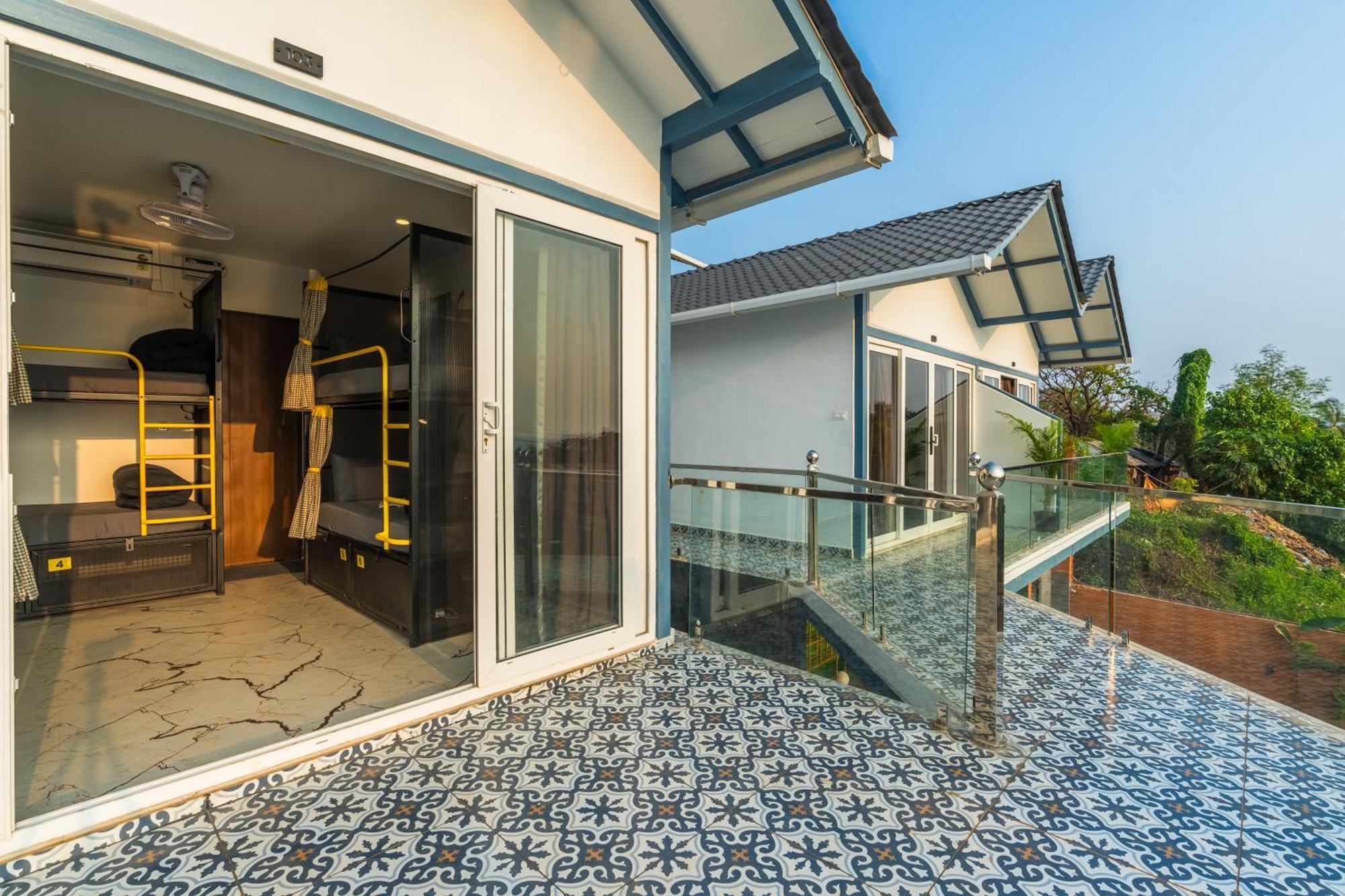 The Hosteller Goa, Mandrem Exterior photo